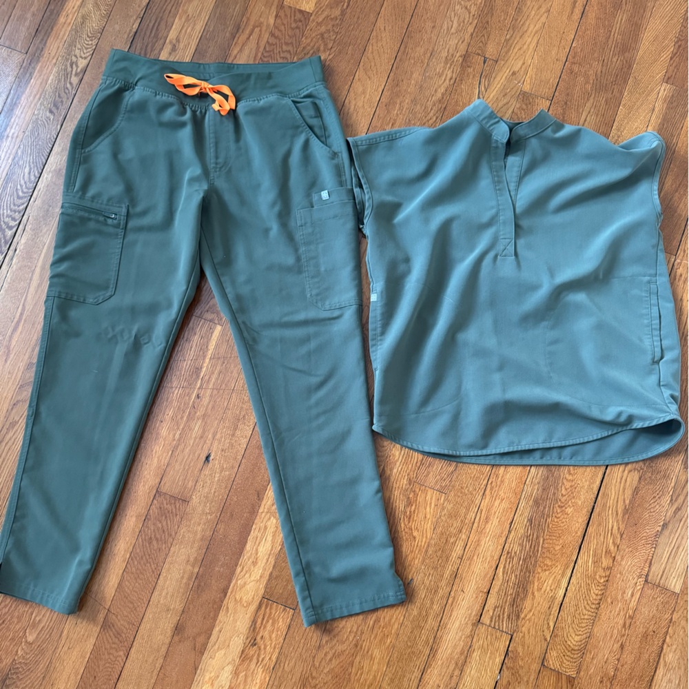 FIGS moss green scrub set.